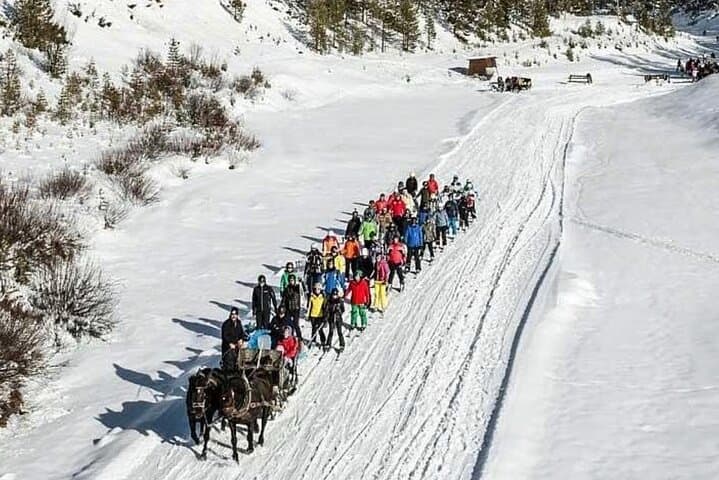 Hidden Valley Ski Tour: Falzarego & Lagazuoi Ski Day from Cortina