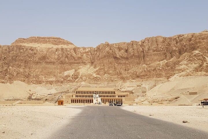 Sunrise Hot Air Balloon Ride Over Luxor's Ancient Temples photo 6