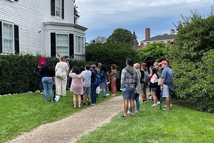 Secrets of Salem: Hidden Dark History Walking Tour photo 4