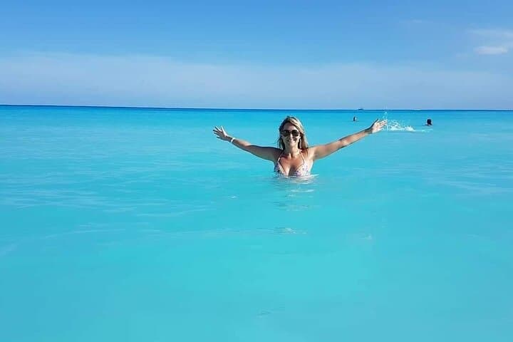 Isla Mujeres Catamaran: Open Bar, Snorkel & Beach Club from Cancun