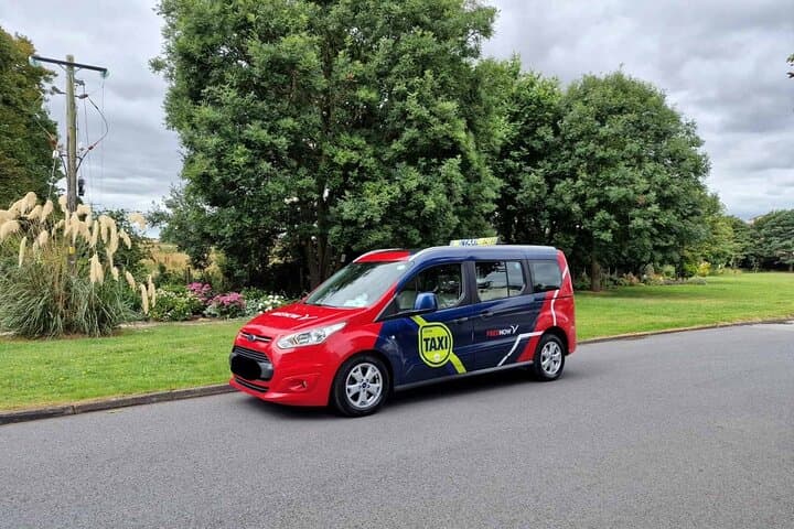 Dublin Private Transfer: Door-to-Door Airport & Custom Tours photo 2