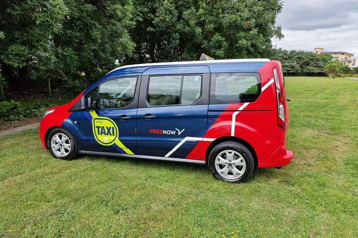 Dublin Private Transfer: Door-to-Door Airport & Custom Tours photo 3