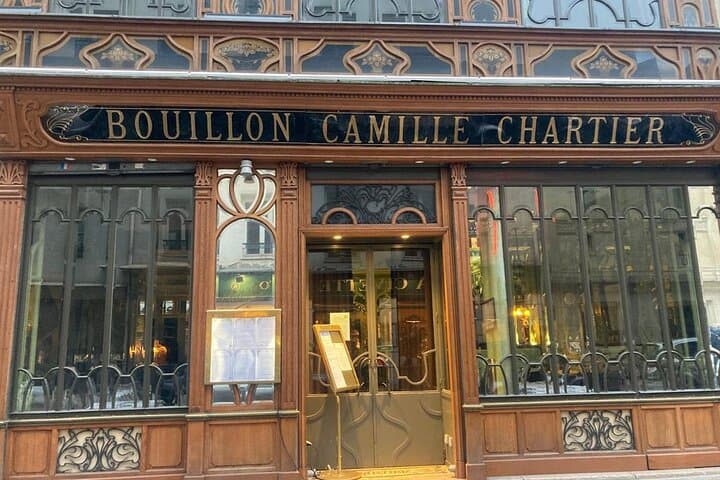 One-Day Private Walking Tour of Paris: Insider Highlights and Practical Tips photo 4