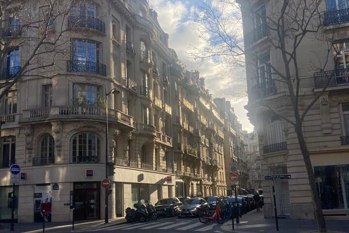 One-Day Private Walking Tour of Paris: Insider Highlights and Practical Tips photo 5