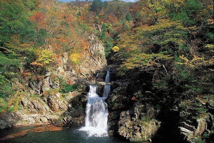 Private Sandankyo Valley Tour from Hiroshima — Boat Rides, Waterfalls & Promenade photo 4