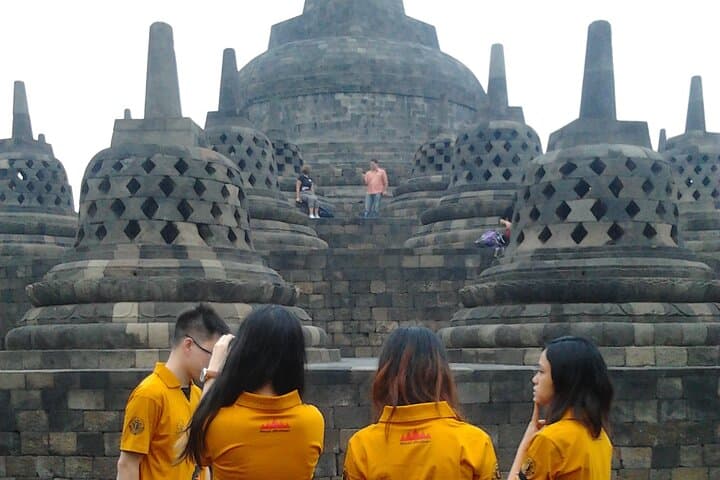 Borobudur Sunrise via VIP Gate — Manohara Breakfast & Merapi Lava Jeep Tour photo 5
