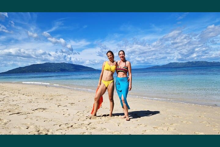 Private Full-Day Tour to Nosy Tanikely Marine Reserve — Snorkel with Turtles photo 5