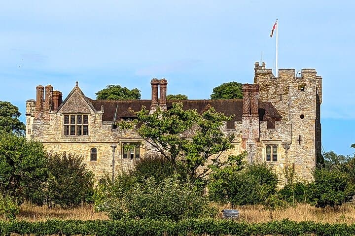 Exploring Hever Castle: Tudor History and Gardens Near London photo 2