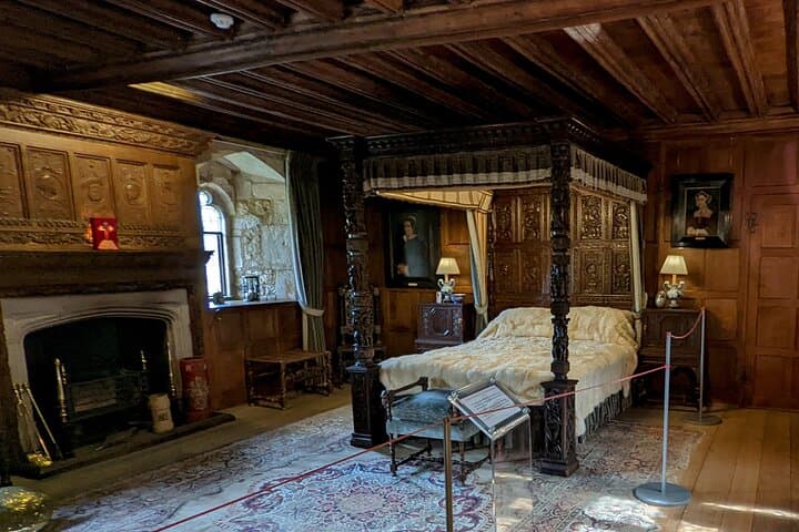 Exploring Hever Castle: Tudor History and Gardens Near London photo 6