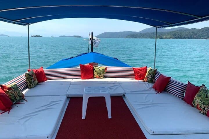 Private Boat Tour in Paraty Bay: Custom Island Hopping & Snorkeling photo 2