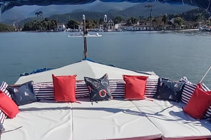 Private Boat Tour in Paraty Bay: Custom Island Hopping & Snorkeling photo 3