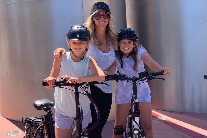 Self-Guided Electric Bicycle Rental and Greenbelt Ride in Scottsdale photo 5