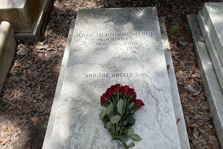 Bonaventure Cemetery History Tour — Savannah Dark History Walk photo 2