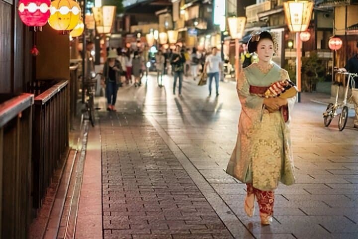 Higashiyama Walking Tour — Kiyomizu-dera, Gion & Yasaka Shrine in Kyoto