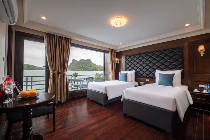 Halong Bay La Pandora 2-Day Cruise: Lan Ha Kayaking, Caves & Sunset photo 3