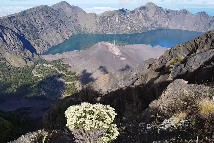 Rinjani Three-Day Summit Trek: Sunrise at 3,726 m and Segara Anak photo 2