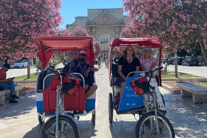 Private Guided Bike or Rickshaw Tour of Lecce's Historic Center photo 2