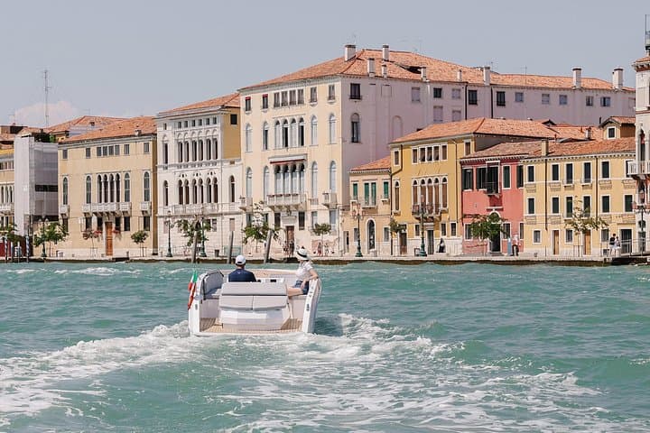 Venice Electric Boat Cruise: 90-Min Luxury Canal Tour photo 2