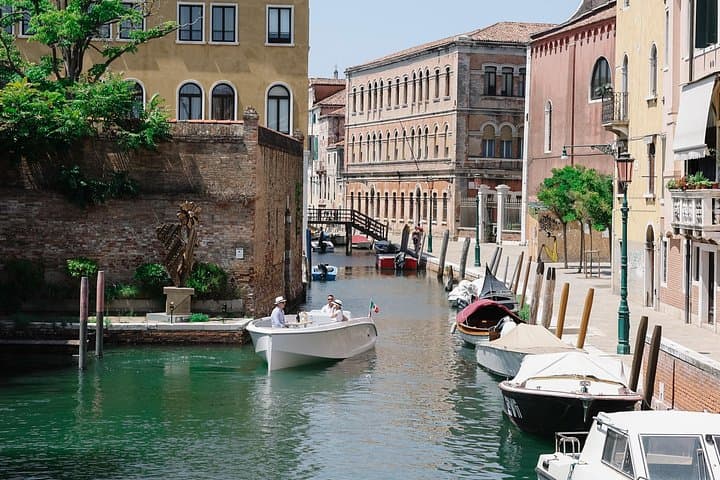 Venice Electric Boat Cruise: 90-Min Luxury Canal Tour photo 4
