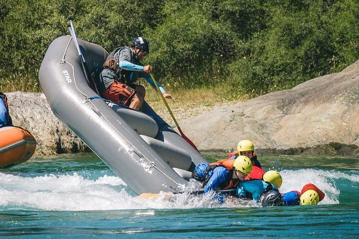 Rio Baker Private Rafting — 3-Hour Whitewater Adventure in Chilean Patagonia photo 4