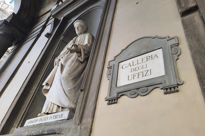 Private Uffizi Museum Tour in Florence — Family-Friendly Renaissance Highlights photo 2