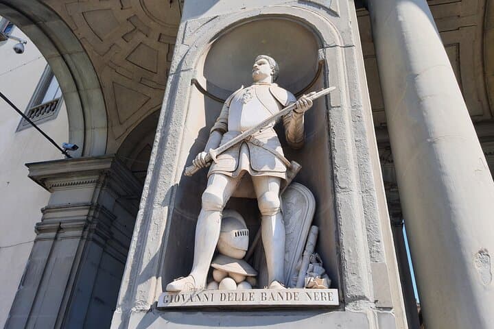 Private Uffizi Museum Tour in Florence — Family-Friendly Renaissance Highlights photo 6