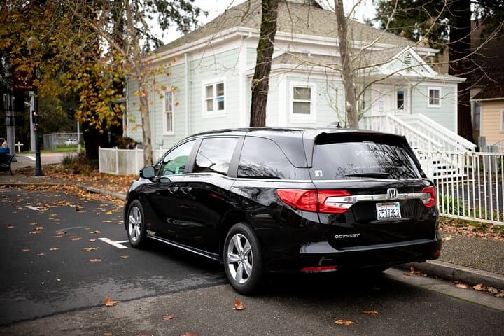 Private Airport Transfer San Bruno: Door-to-Door Service to SFO photo 2