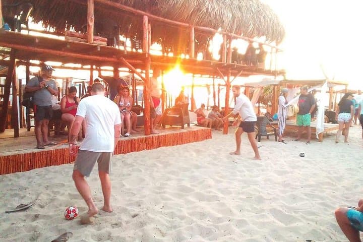 Playa Barú Full-Day Beach Tour from Cartagena with Lunch & Pickup