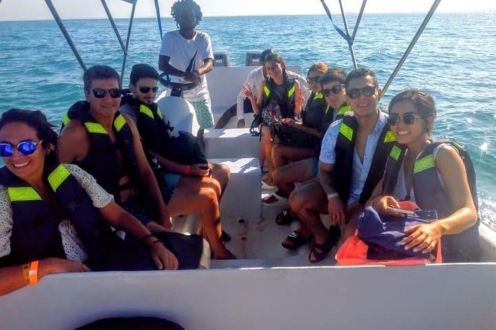 Playa Barú Full-Day Beach Tour from Cartagena with Lunch & Pickup photo 4