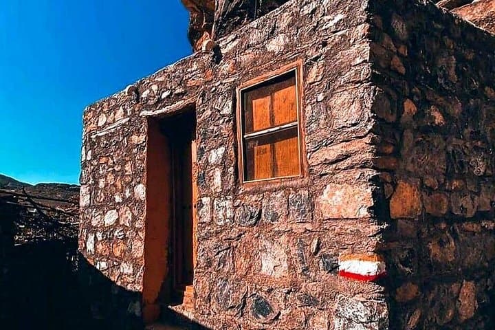 Jebel Akhdar Day Tour: Birkat Al Mouz & Al Suwara Village photo 2
