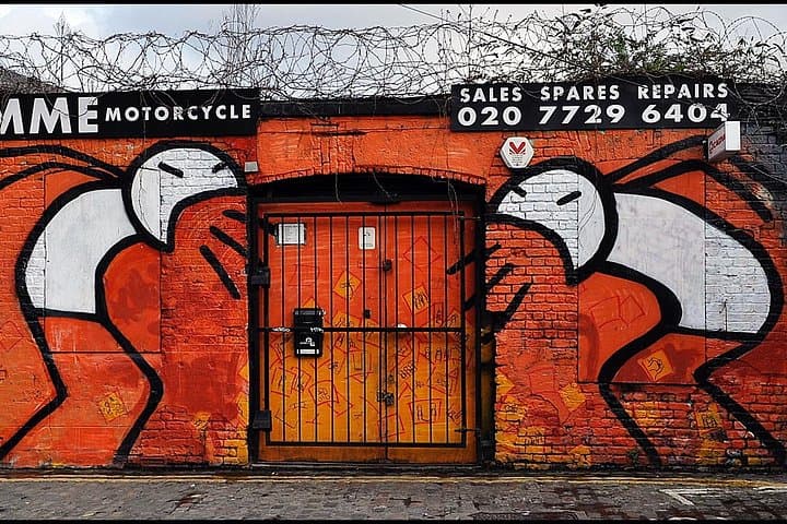 East End Secrets: Private Spitalfields & Brick Lane Walking Tour photo 6
