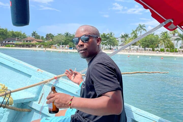 Negril Day Trip from Montego Bay: Booby Cay Lobster Lunch & Rick's Cafe Sunset photo 6