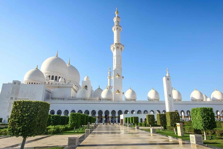 Full-Day Abu Dhabi Guided City Tour from Dubai: Sheikh Zayed, Heritage & Yas Island photo 1