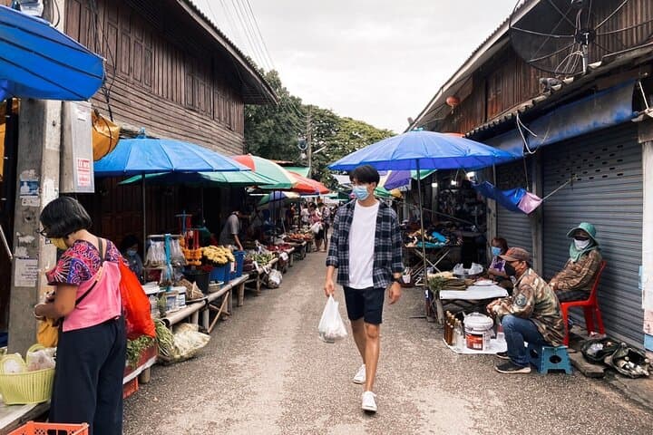 Full-Day Private Lampang Tour from Chiang Mai: Markets, Temples & Ceramics photo 6