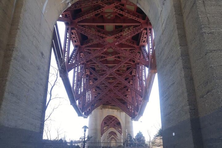 Hell Gate Walking Tour: Explore New York’s Forgotten Islands and Dangerous Currents photo 3