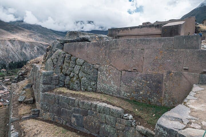 Sacred Valley to Machu Picchu by Train: 2-Day Small-Group Guide photo 4