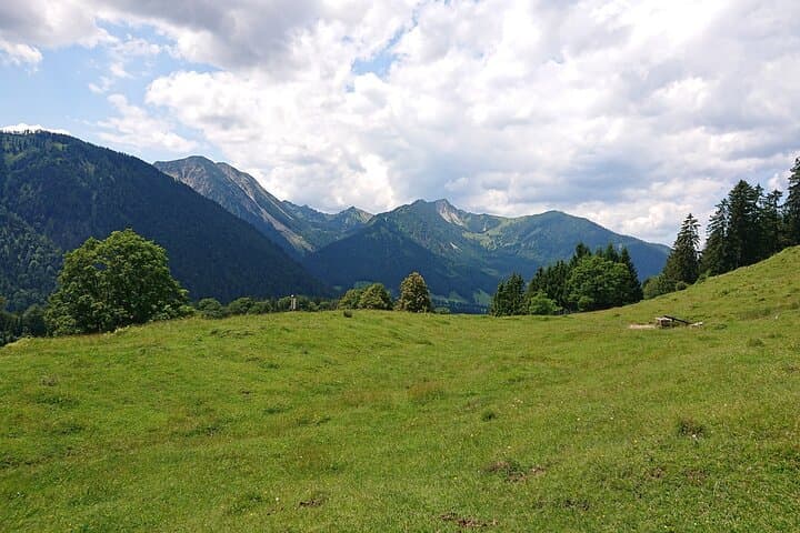 Light Hiking Day Trip from Munich to Bayrischzell: Bavarian Alps Hike with Mountain Farm Lunch photo 4