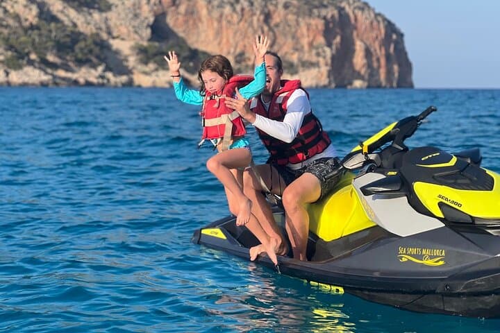 Jet Ski to Cap Vermell: 1-Hour Adrenaline Tour from Cala Millor, Mallorca
