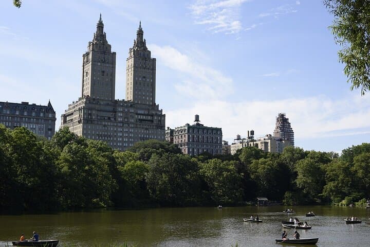 Central Park Electric Scooter Tour in Spanish — Fast-Paced Highlights & Local Tips photo 6