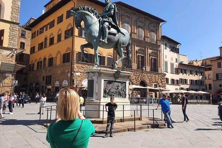 Family-Friendly Uffizi Gallery Tour in Florence — Kids-Focused Guided Visit photo 3