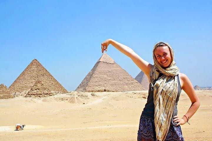 Full-Day Private Tour to the Great Pyramids and Egyptian Museum