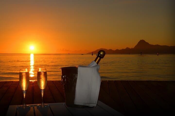 Private Sunset Cruise in Tahiti: Mo'orea Views & Lagoon Snorkel photo 5
