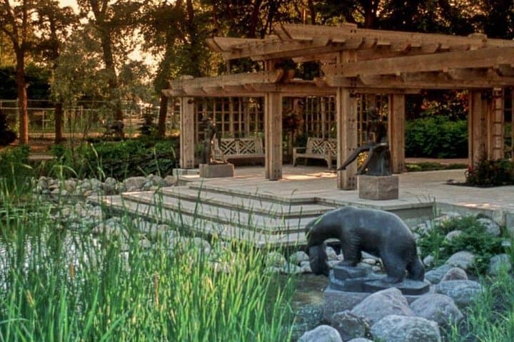 Wonderful Winnipeg: 3 Smartphone Audio-Guided Tours of Assiniboine Park & the Legislative Grounds photo 3