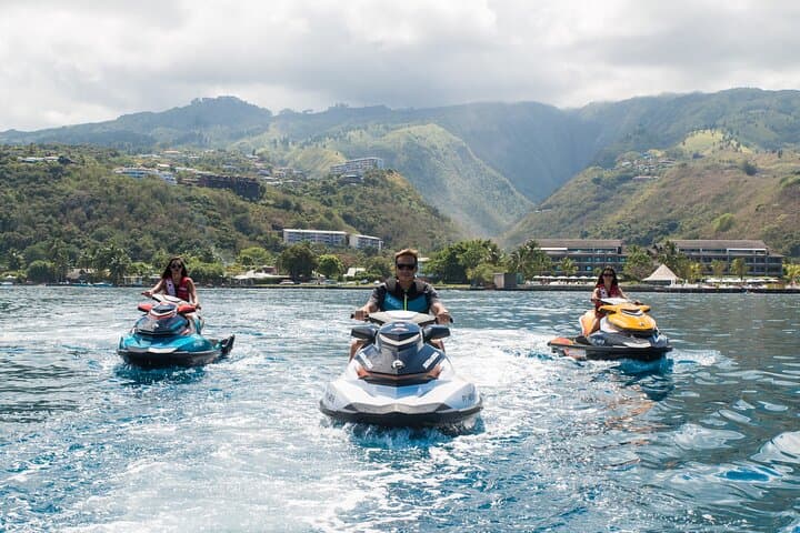 2-Hour Jet Ski Adventure in Puna'auia — Explore Tahiti's Turquoise Lagoon