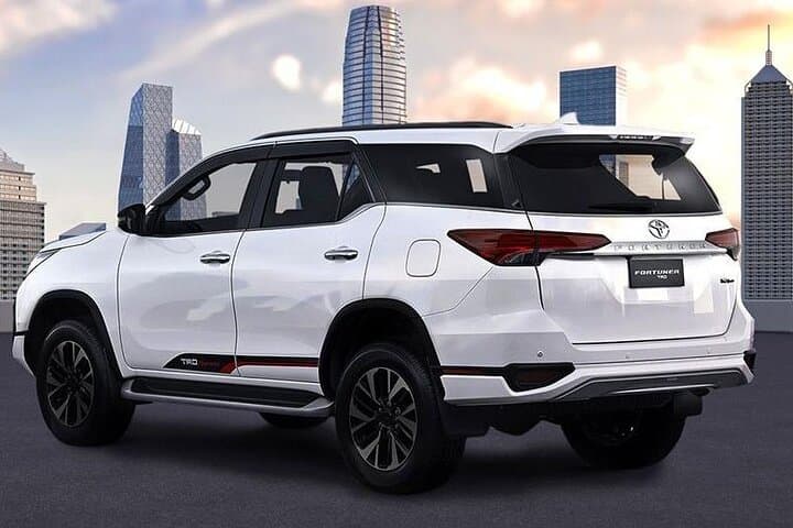 Private Road Transfer: Dubai to Doha by SUV photo 3