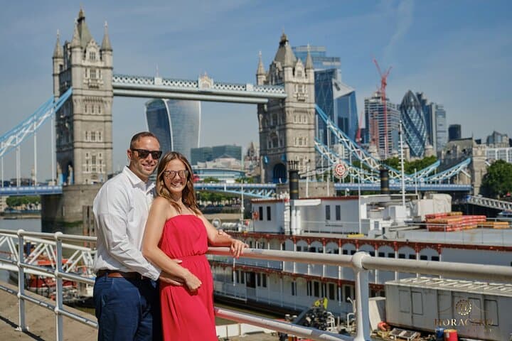 Private Tower Bridge Photo Session — 60-Minute Professional Shoot in London