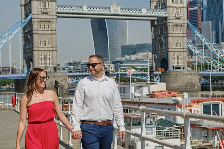 Private Tower Bridge Photo Session — 60-Minute Professional Shoot in London photo 3