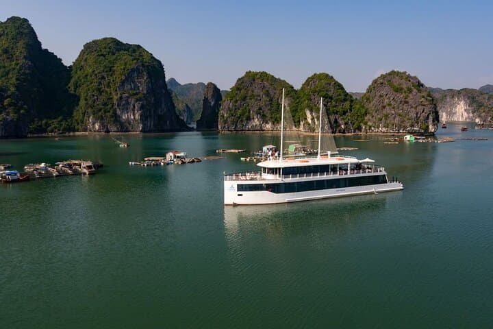 Halong Bay Day Cruise: Deluxe & Luxury Tours with Kayaking & Ti Top Island