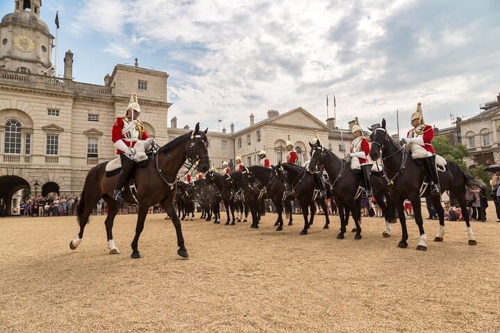 Westminster Walking Tour: Changing of the Guard & Buckingham Palace Experience photo 2