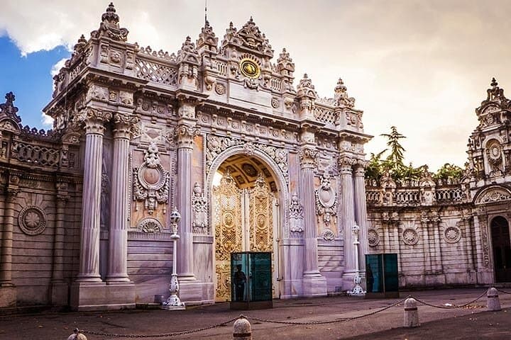 Full-Day Istanbul Highlights: Bosphorus Cruise, Spice Bazaar & Dolmabahçe Palace photo 6